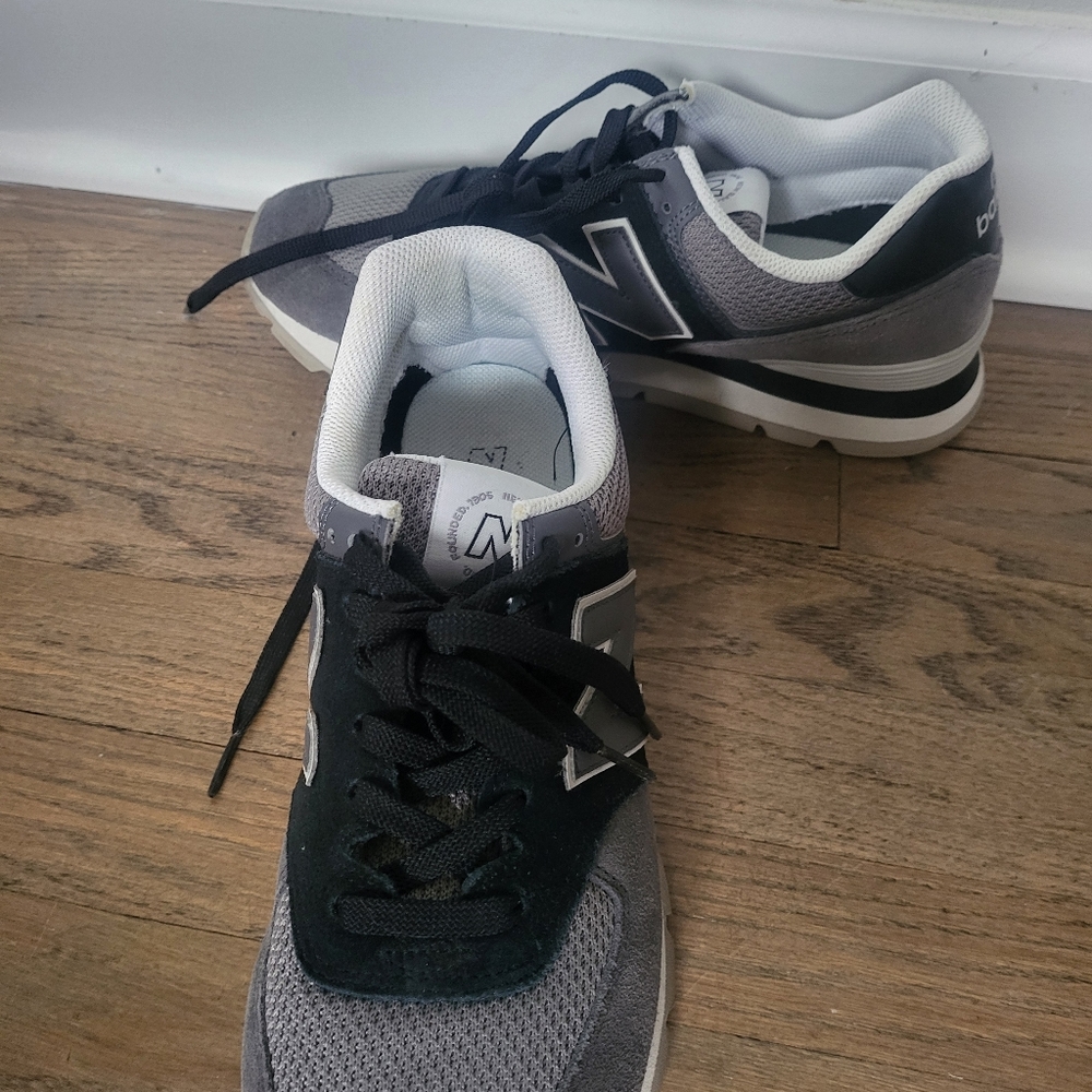 New Balance 574 size 10